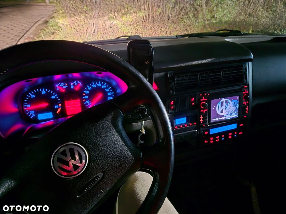 Volkswagen Multivan - 6