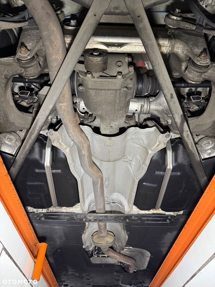 BMW Seria 5 525d - 39