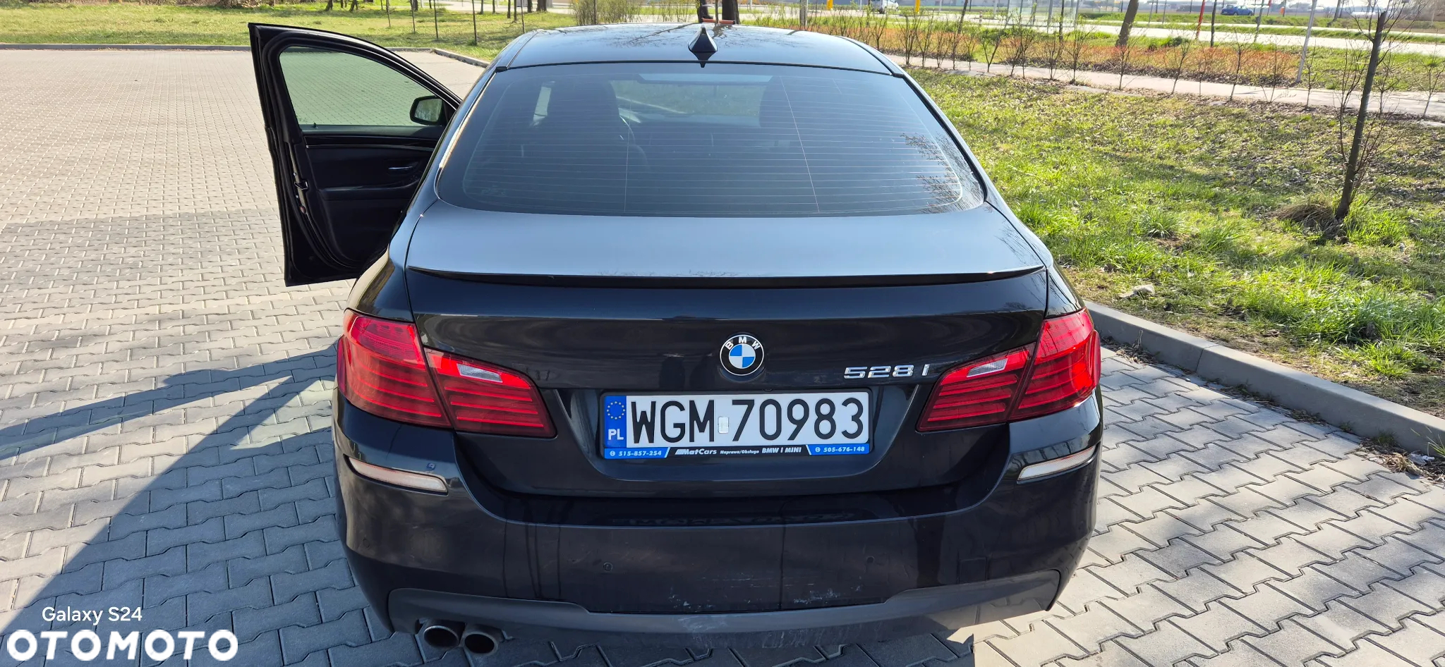 BMW Seria 5 528i - 4