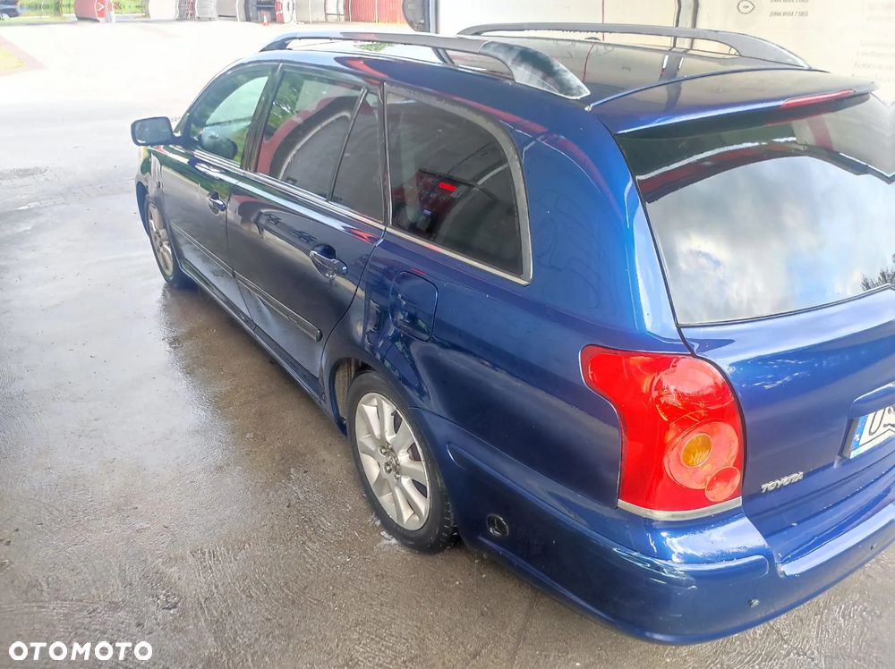Toyota Avensis 1.8 VVT-i Sol - 4