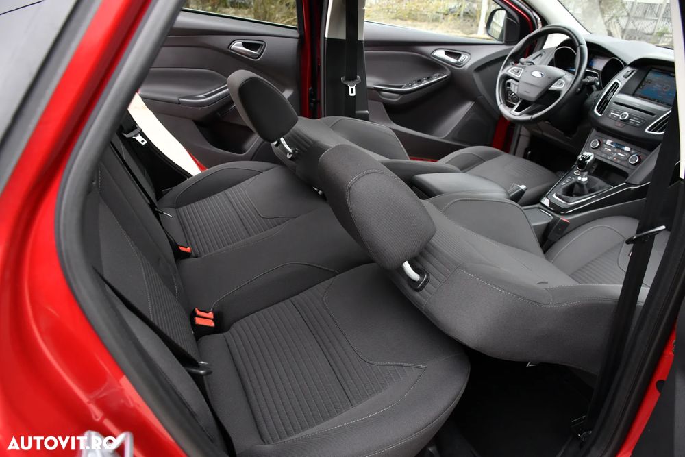 Ford Focus 1.5 TDCi DPF Start-Stopp-System Titanium - 17