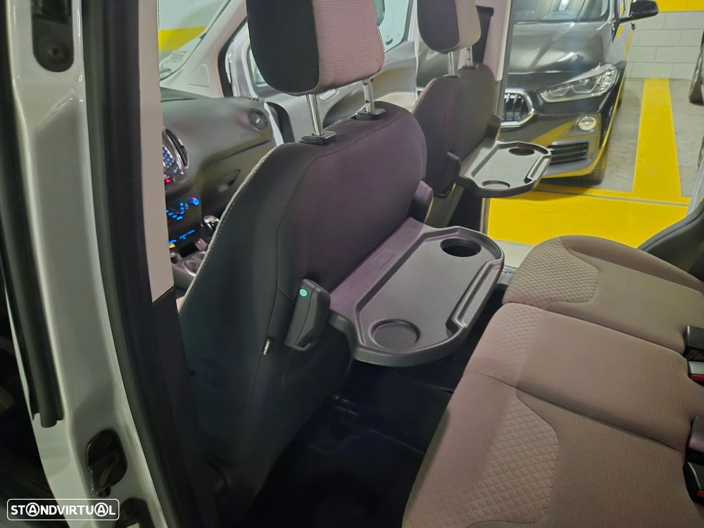 Ford Tourneo Courier 1.0 EcoBoost Titanium - 21