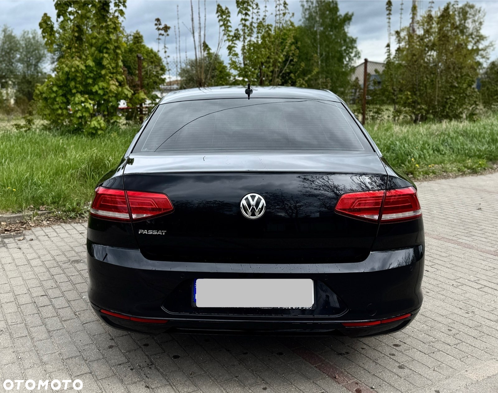 Volkswagen Passat 2.0 TDI SCR Comfortline - 12