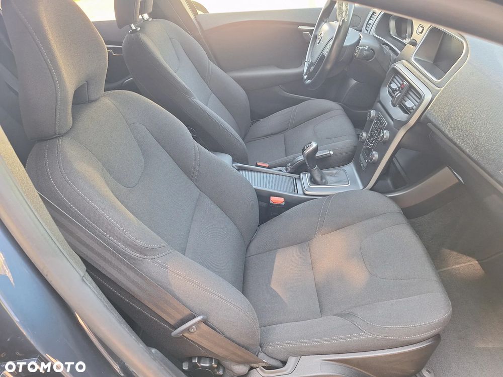 Volvo V40 D2 Kinetic - 22