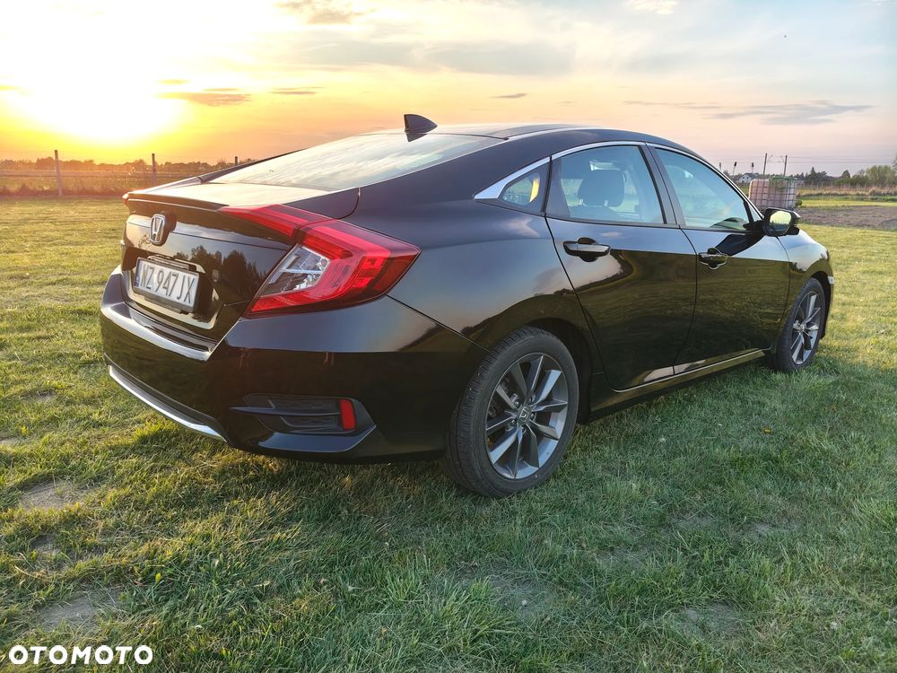 Honda Civic 1.5 i-VTEC Turbo CVT Elegance - 8