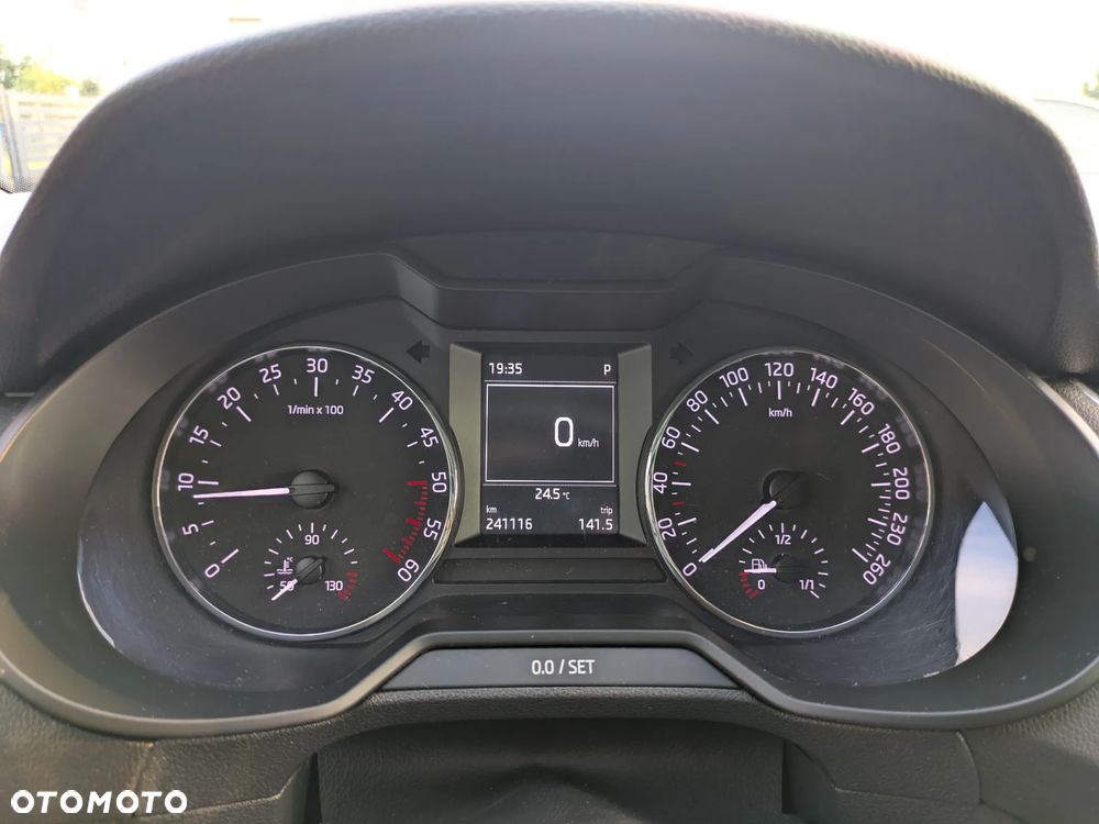 Skoda Octavia 1.6 TDI Edition DSG - 12