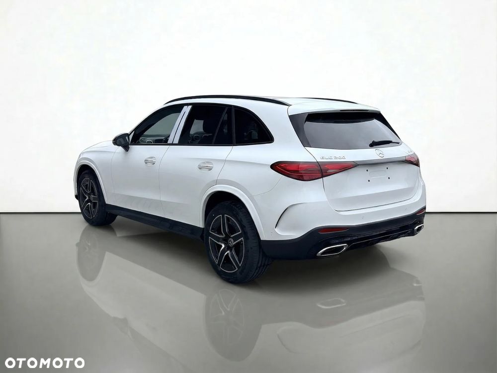 Mercedes-Benz GLC - 4