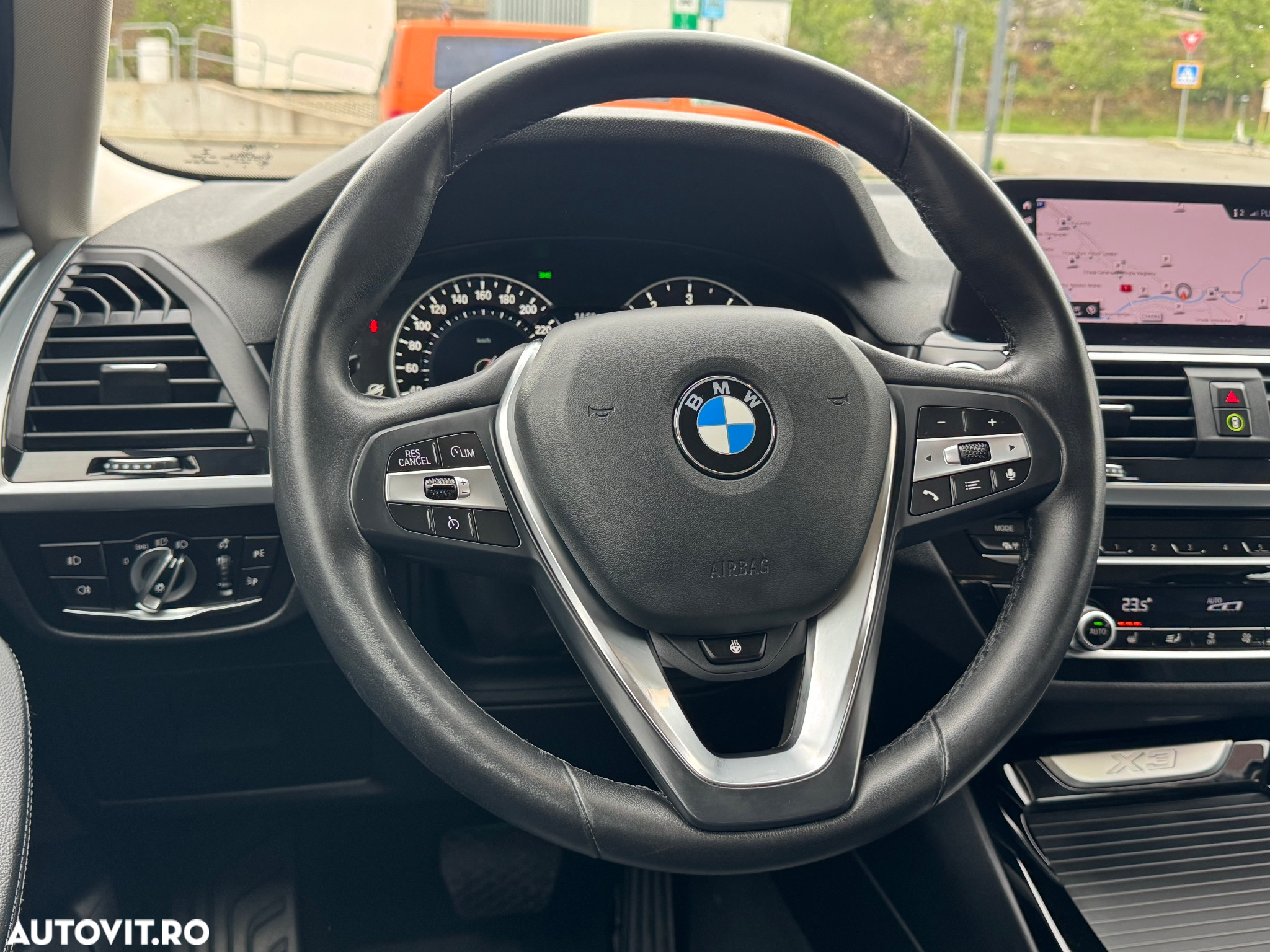 BMW X3 xDrive20i AT xLine - 20