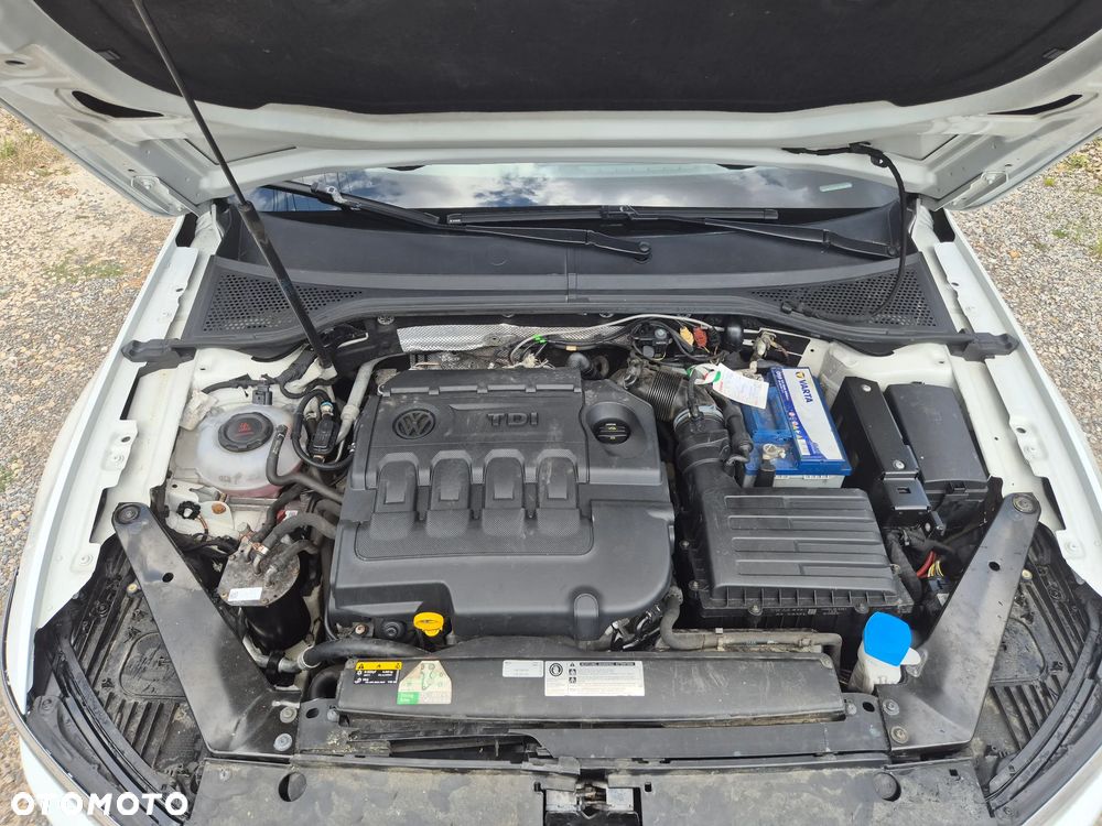 Volkswagen Passat 2.0 TDI SCR Highline - 29