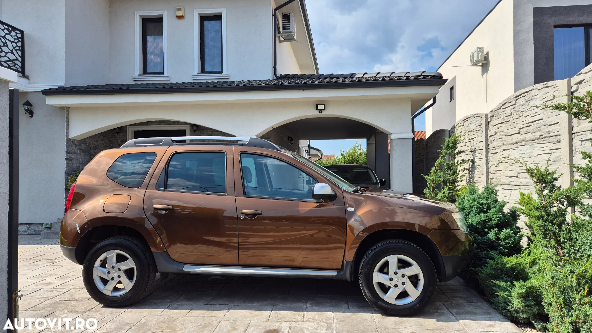 Dacia Duster 1.6 4x2 Laureate - 6