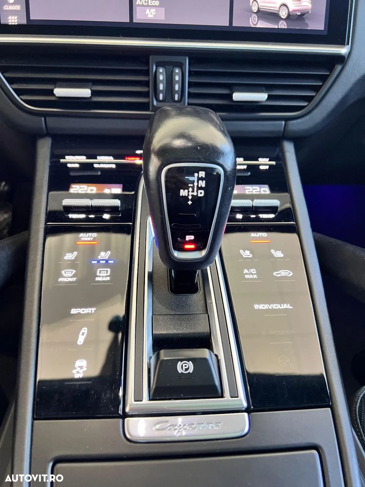 Porsche Cayenne - 10