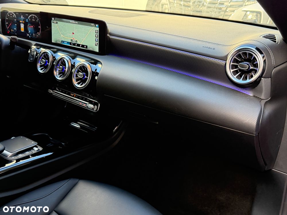 Mercedes-Benz CLA 200 d Progressive 8G-DCT - 8