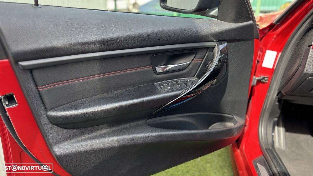 BMW 328 i Touring Aut. Sport Line - 11