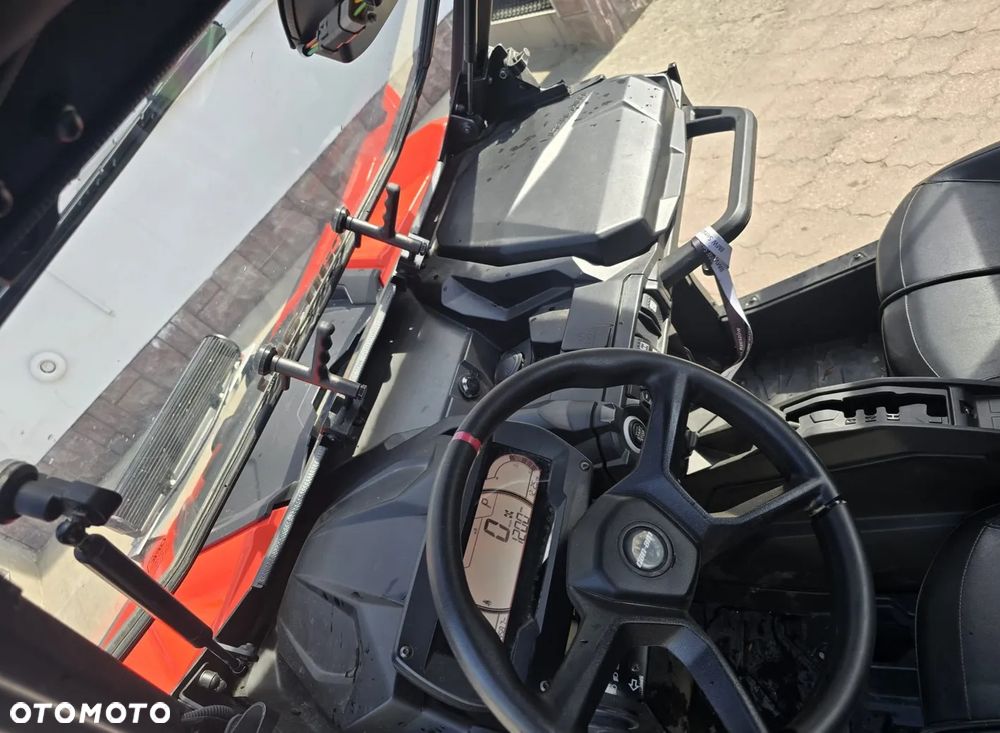Can-Am Maverick - 10