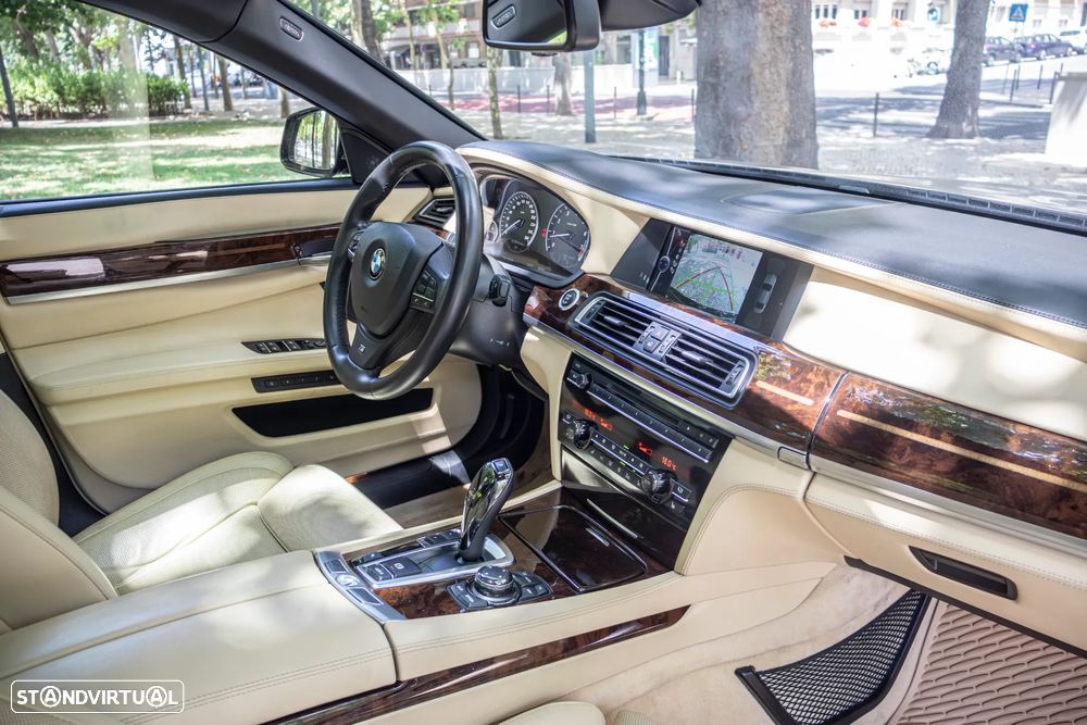 BMW 760 i - 20