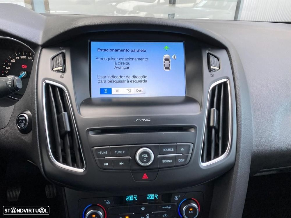 Ford Focus SW 1.5 TDCi Titanium - 23