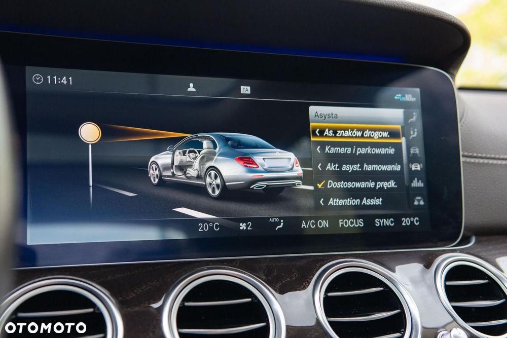 Mercedes-Benz Klasa E 220 d 9G-TRONIC Exclusive - 29