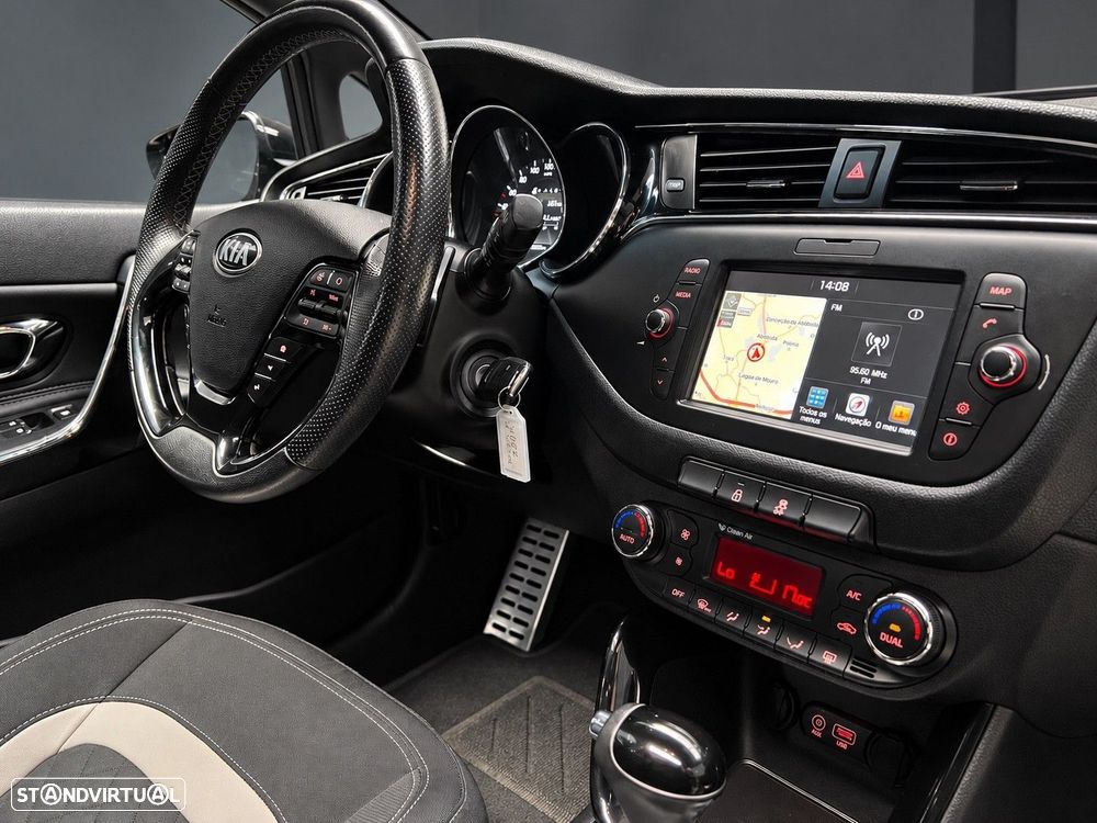 Kia Ceed SW 1.6 CRDi GT Line 7DCT - 17