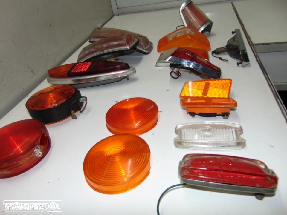 Antigos e clássicos vários farolins Bedford, Ford, VW, Toyota, Datsun, Peugeot - 2