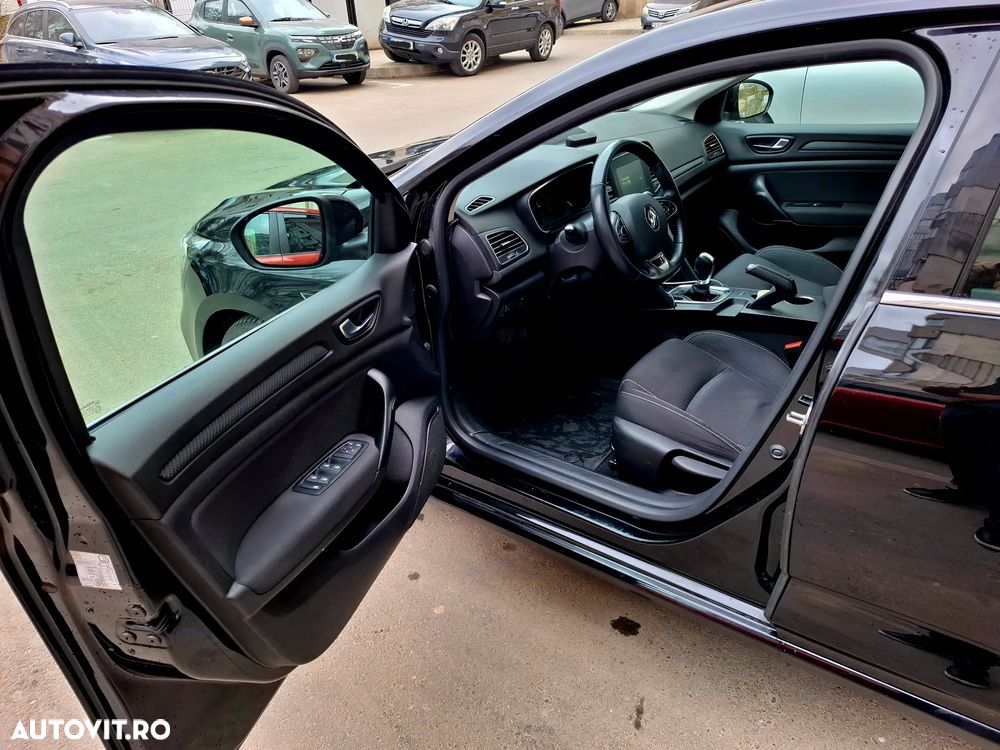 Renault Megane TCe 140 EDC GPF Zen - 6