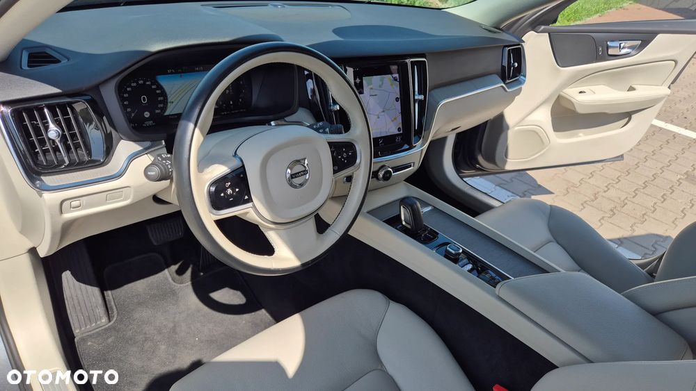 Volvo V60 Cross Country Pro B5 B AWD - 9