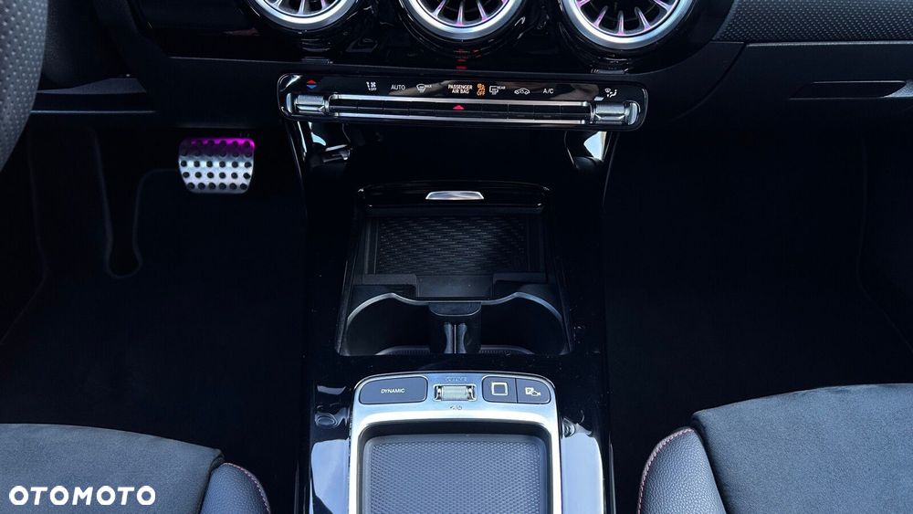 Mercedes-Benz CLA 200 mHEV AMG Line 7G-DCT - 20