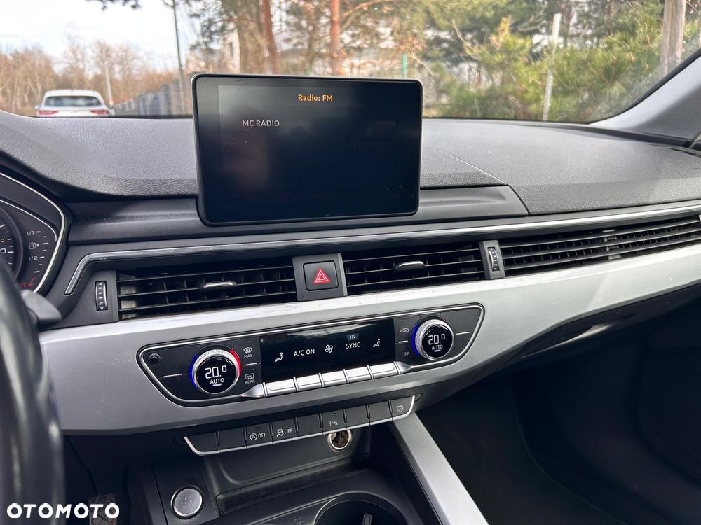 Audi A4 Limousine - 16