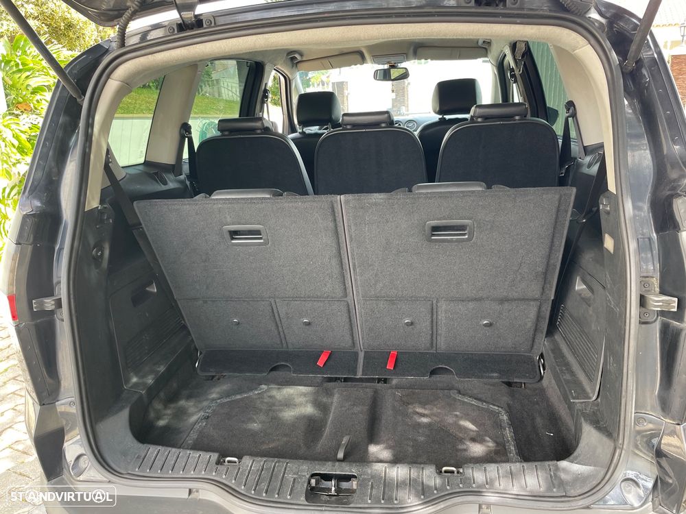 Ford S-Max 1.8 TDCi Titanium 7L - 17