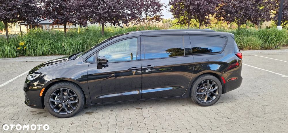 Chrysler Pacifica - 9