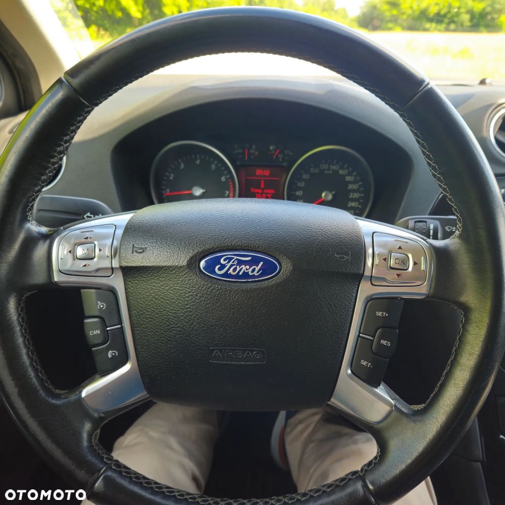 Ford Mondeo 1.6 T Ambiente - 13