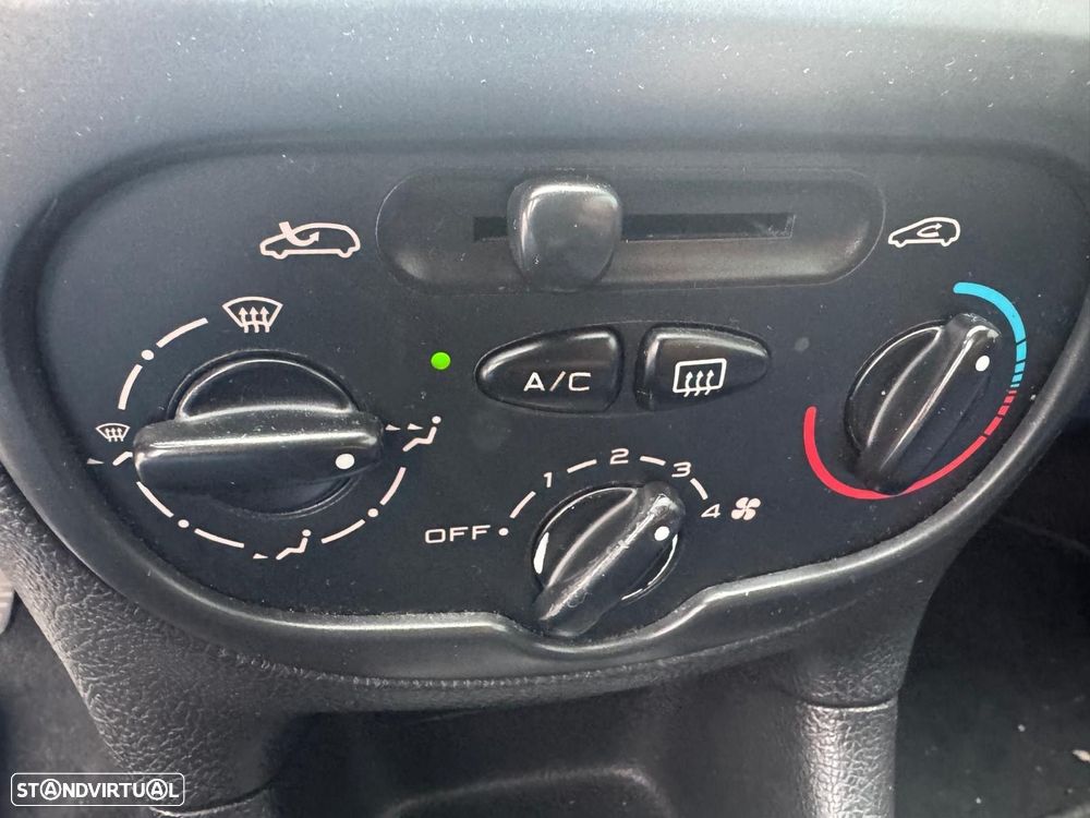 Peugeot 206 1.4 HDi XR Présence - 12