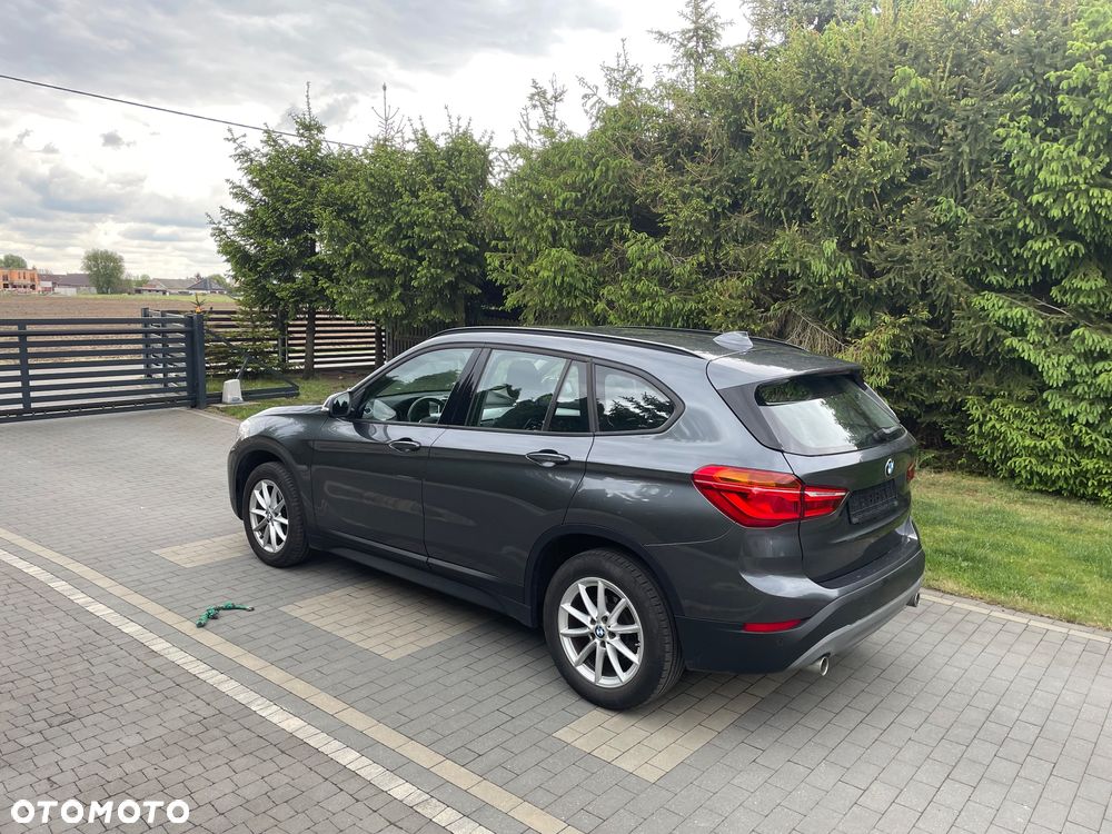 BMW X1 sDrive18d - 14