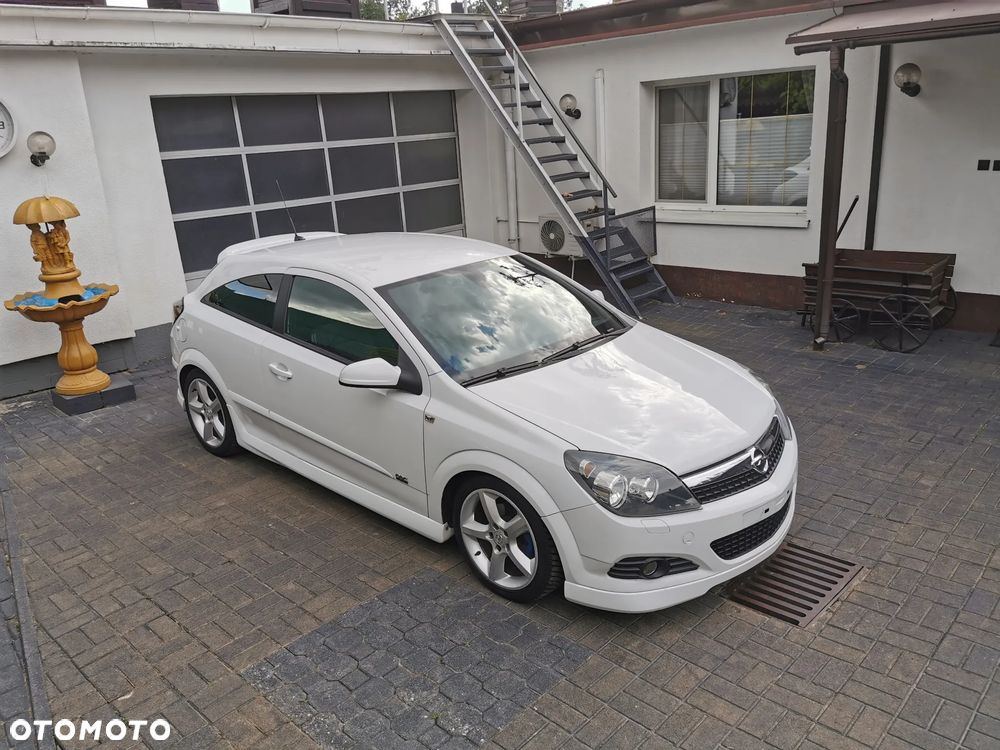 Opel Astra 1.8 Sport - 1