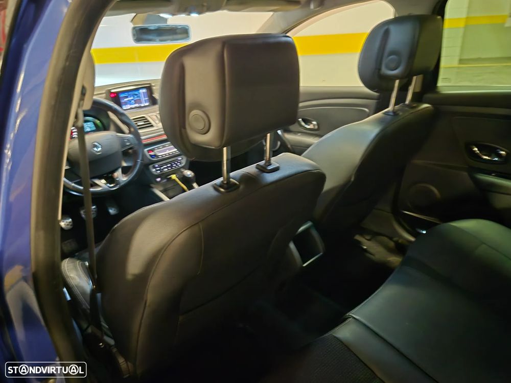 Renault Mégane Sport Tourer 1.5 dCi GT Line - 32