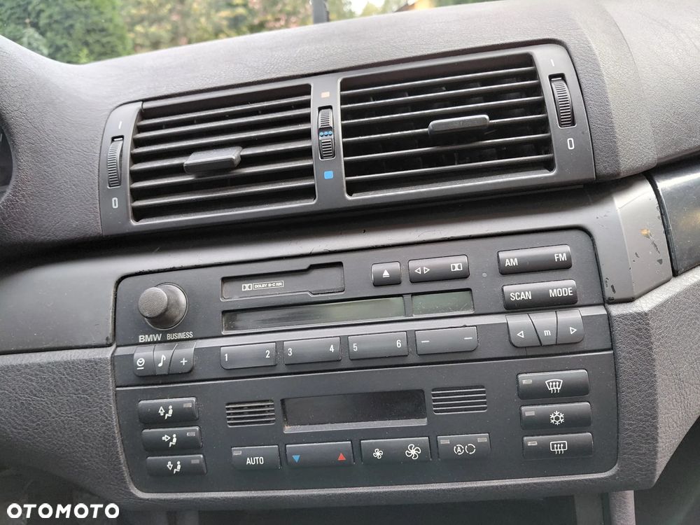 BMW Seria 3 316i - 29