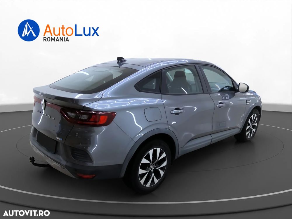 Renault Arkana E-TECH Zen - 5