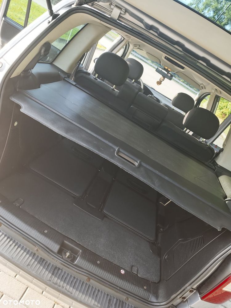 Opel Zafira 1.8 Executive - 13