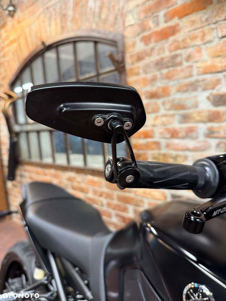 Yamaha MT - 37