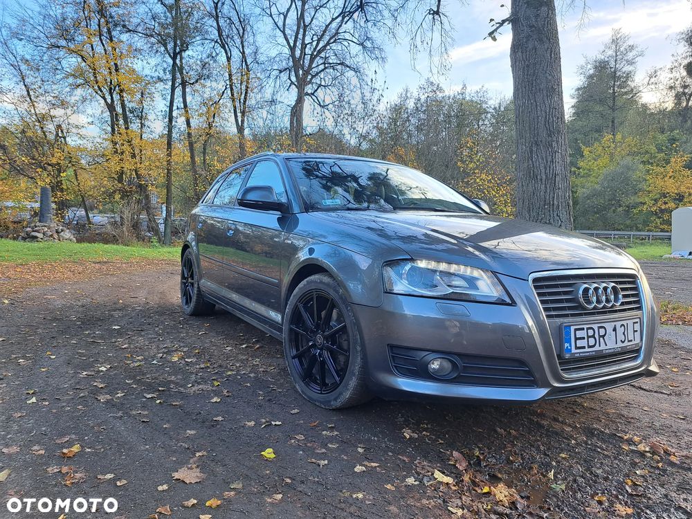 Audi A3 Sportback - 1