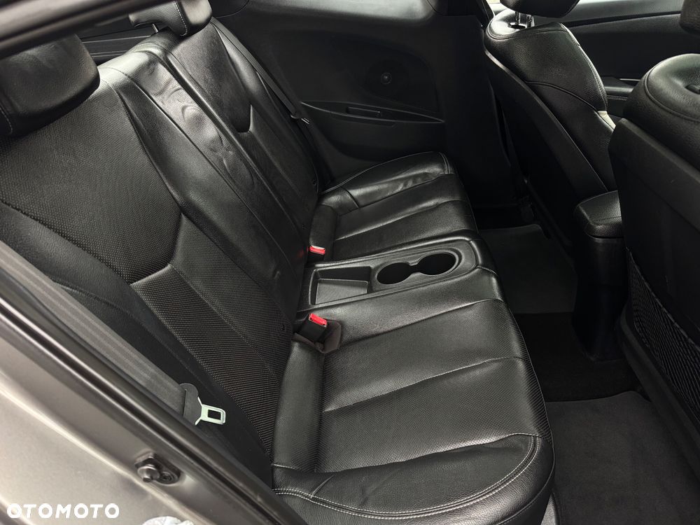 Hyundai Veloster 1.6 Turbo Premium - 21