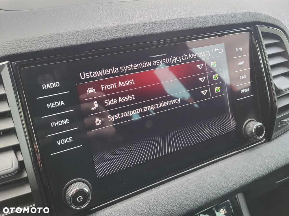 Skoda Karoq 1.5 TSI ACT 4x2 Sportline DSG - 23