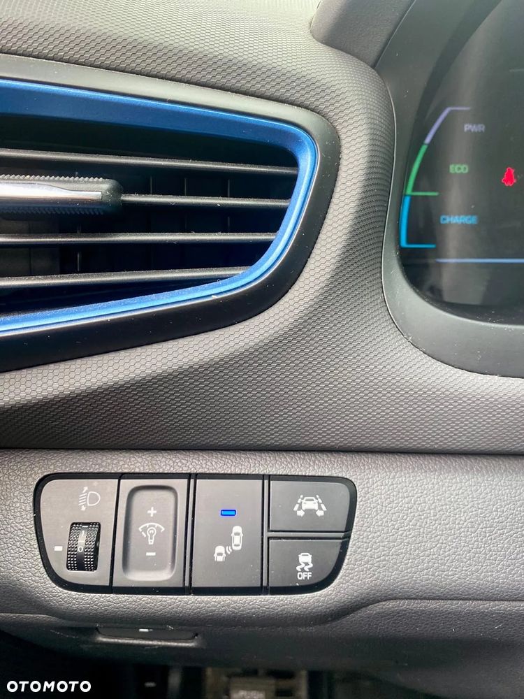 Hyundai IONIQ Hybrid Platinum - 17