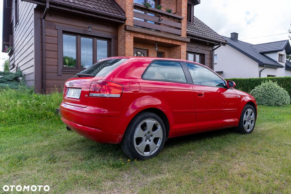 Audi A3 3-drzwiowe 1.6 Ambition - 4