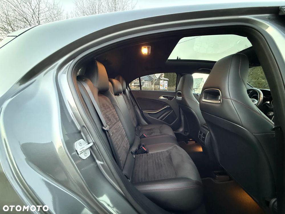 Mercedes-Benz Klasa A 200 7G-DCT AMG Line - 33