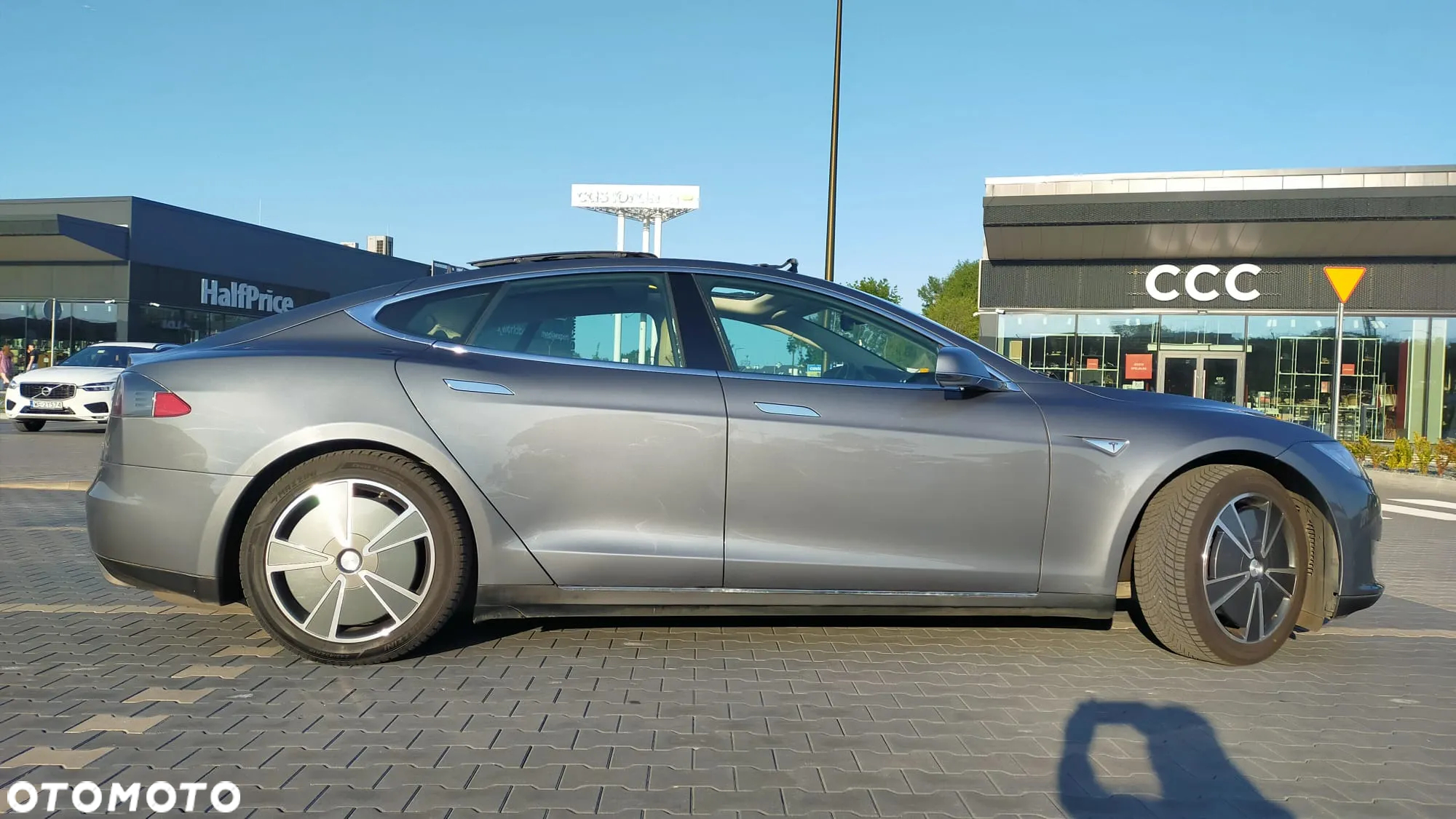 Tesla Model S 85 D - 3