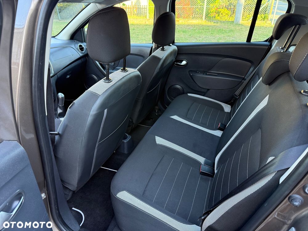 Dacia Sandero 0.9 TCe SL Celebration S&S - 9