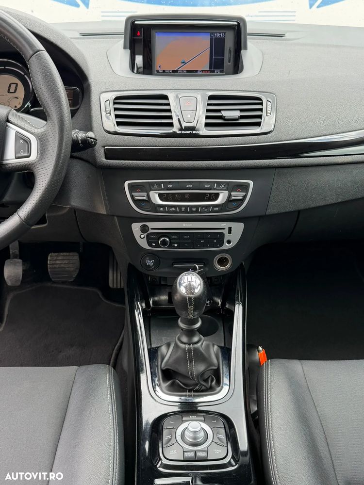 Renault Megane ENERGY dCi 110 Start & Stop Bose Edition - 11