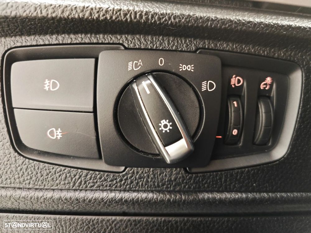 BMW 116 dA Line Sport - 27