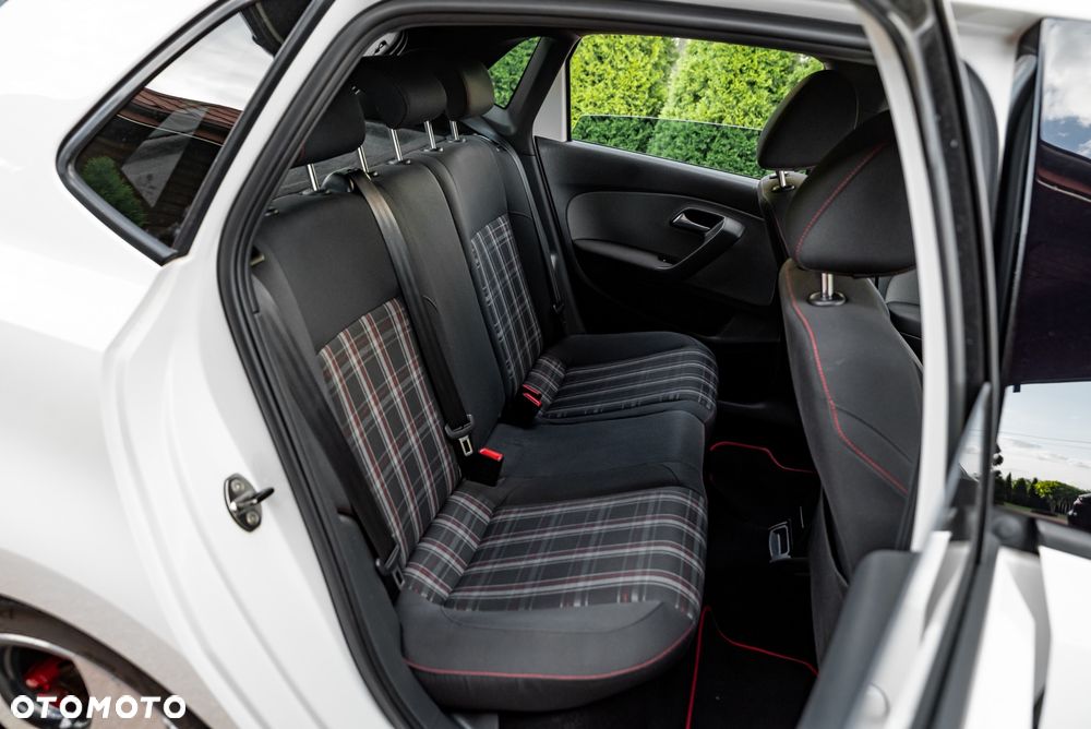 Volkswagen Polo - 21