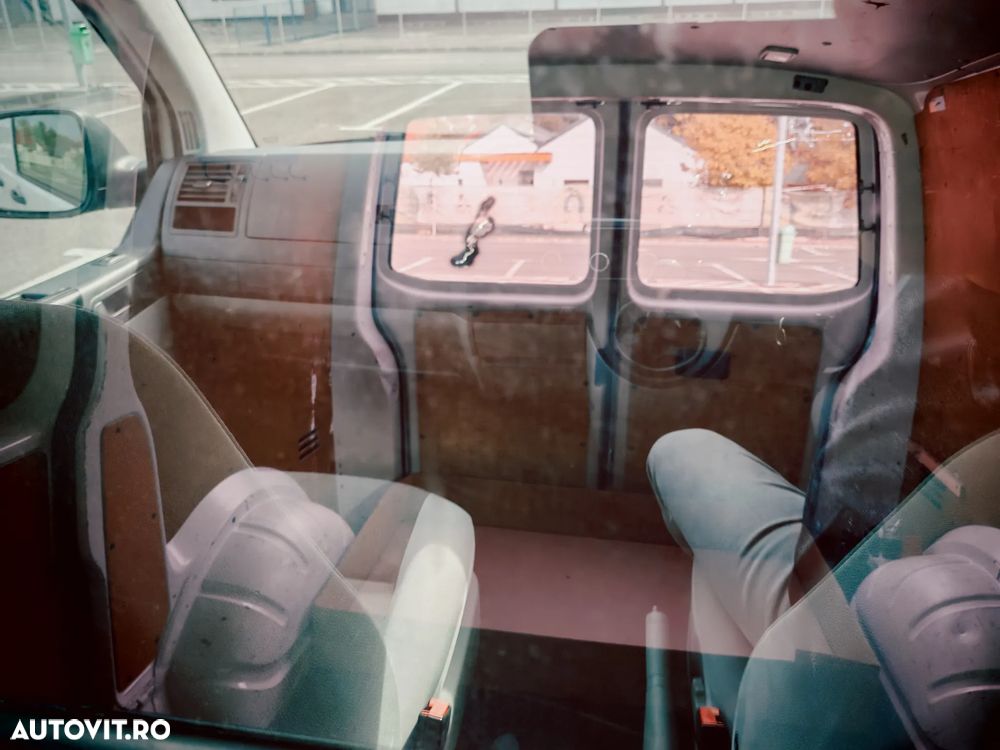 Volkswagen Transporter - 24
